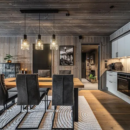 Modern Ski-inn-ski-out With Sauna, Appartamento