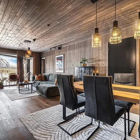 Modern Ski-inn-ski-out With Sauna, Appartamento