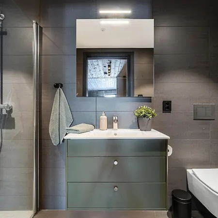 Modern Ski-inn-ski-out With Sauna,
