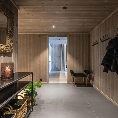 Modern Ski-inn-ski-out With Sauna, Hemsedal