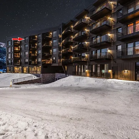 Modern Ski-inn-ski-out With Sauna, Appartamento